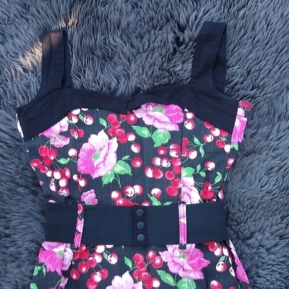 CHERRY Flower Rockabilly Dress - Picture 3 of 8